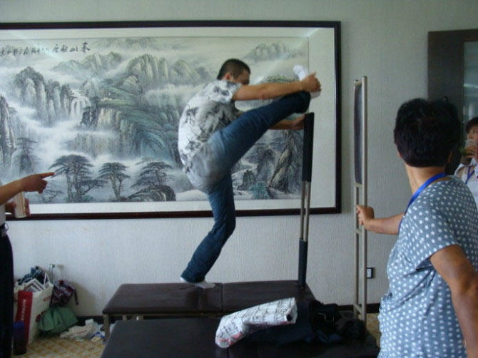 拉筋股骨头坏死